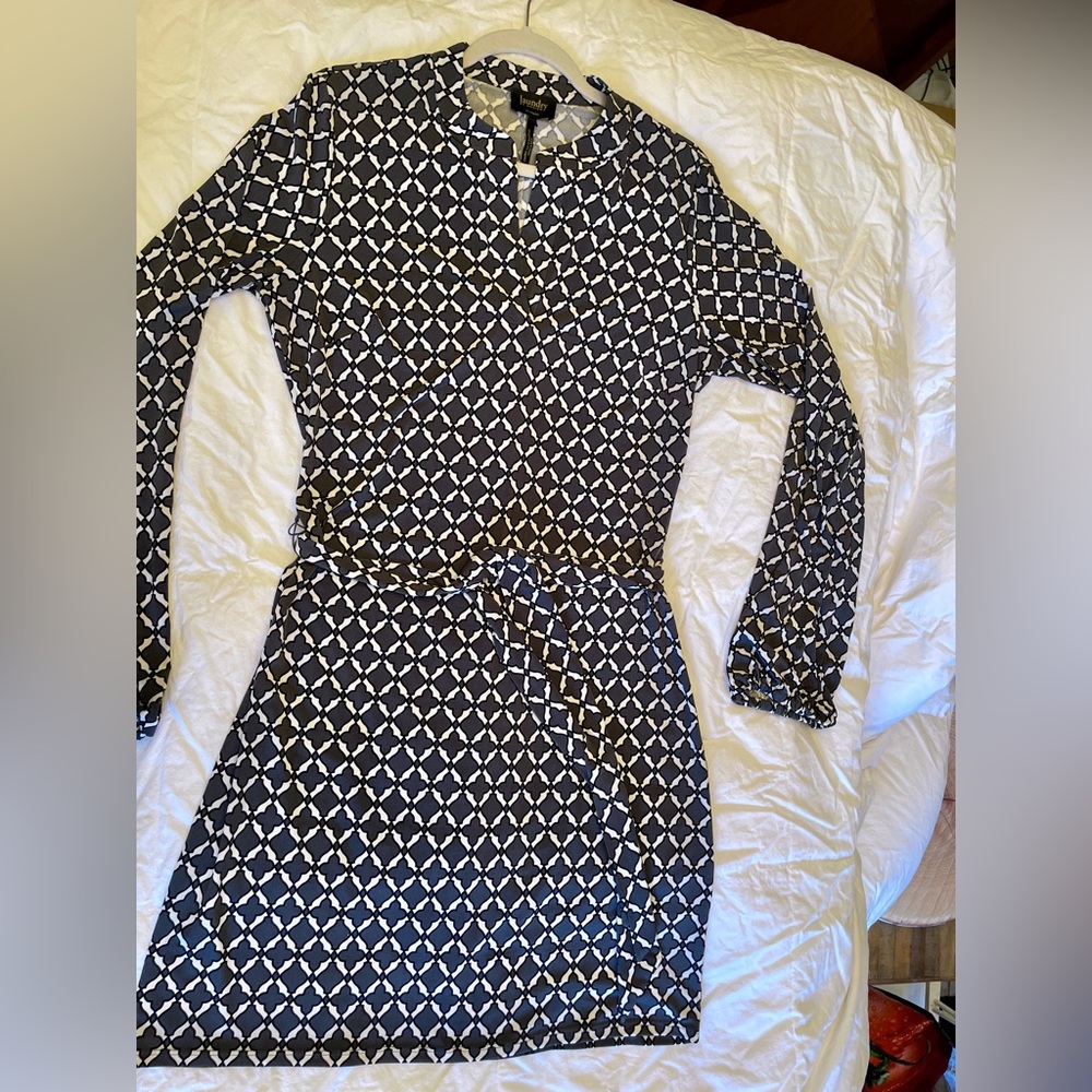 Laundry by Design Charcoal and White Long Sleeve Dress